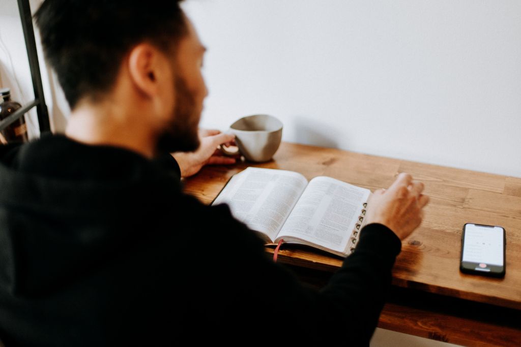 Exploring the Power of Reading the Bible