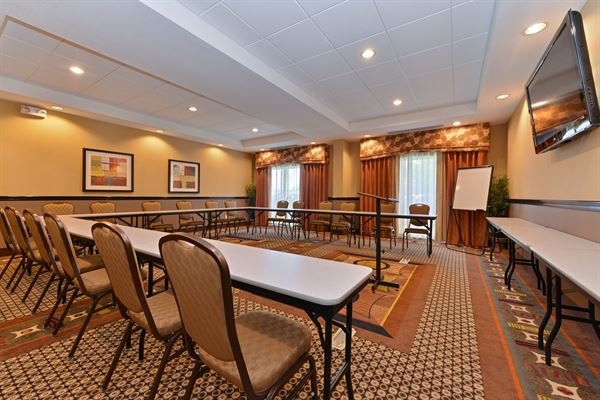 Find the Perfect Conference Hall for Rent Near Me: Your Ideal Venue Awaits!